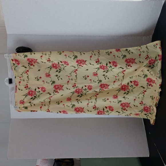 My Michelle Maxey yellow spring skirt Floral size 11 12 - Picture 2 of 5